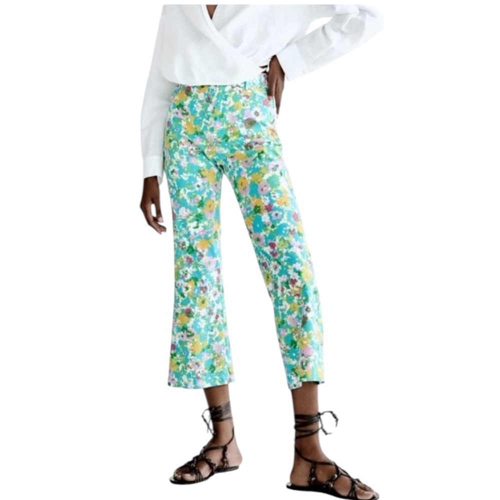 ZARA PASTEL FLORAL CROPPED MINI FLARE PANT SIZE 2